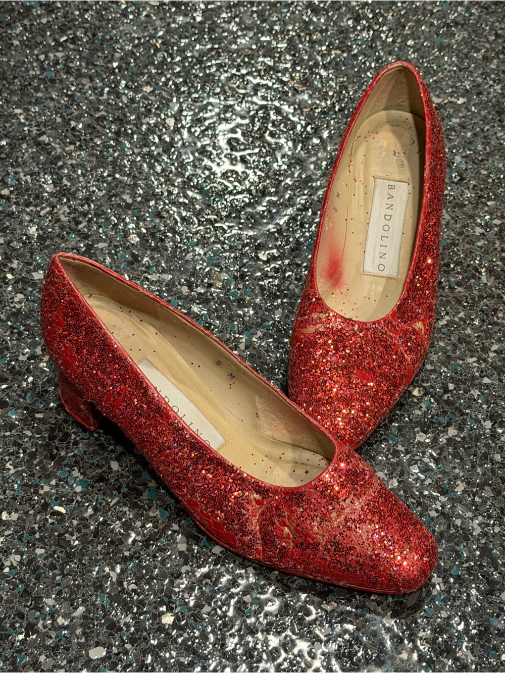Bandolino Red Glitter Slip-On Pumps Round Toe Women’s US 8 M Halloween Dorthy